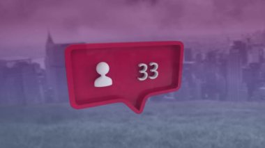 Profil simgesi ve şehir manzarasına karşı artan sayılarla konuşma baloncuğunun dijital bileşimi. Sosyal medya ağı ve teknoloji kavramı