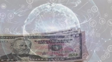 Dijital simgelerle ve dünya çapında Amerikan dolarlarıyla olan bağlantıların animasyonu. küresel finansman ve iş, bağlantılar ve dijital arayüz konsepti dijital olarak oluşturulmuş video.