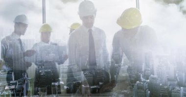 Şehir manzarası üzerinde birlikte çalışan bir grup mimarın animasyonu. küresel mimari, finans, iş ve dijital arayüz kavramı dijital olarak oluşturulmuş video.