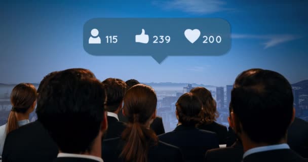 Animáció Beszéd Buborék Közösségi Média Ikonok Felett Üzletemberek Beszél Városkép — Stock videók