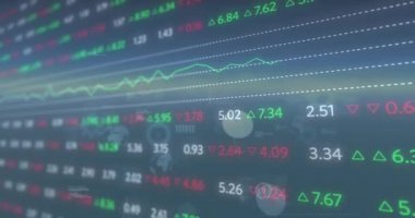 Parlak veri, istatistik ve metin bilgisinin siyah üzerine hareket ettiği arayüz ekranının animasyonu. iletişim teknolojisi dijital arayüz kavramı, dijital olarak oluşturulmuş video.