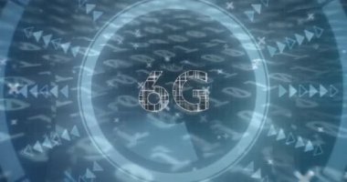6G metin animasyonu ve parlayan arayüz ve hareket eden skop ve koyu arkaplan üzerinde ikili sayılar. iletişim teknolojisi dijital arayüz kavramı, dijital olarak oluşturulmuş video.