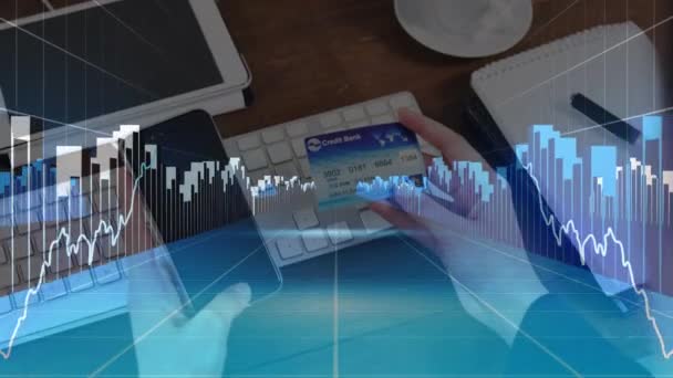 Animação Processamento Dados Financeiros Sobre Pessoa Segurando Cartão Crédito Smartphone — Vídeo de Stock