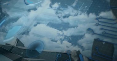 Dürbün taraması ve dolar simgesi animasyonu. küresel bağlantılar, veri işleme ve dijital arayüz konsepti dijital olarak oluşturulmuş video.