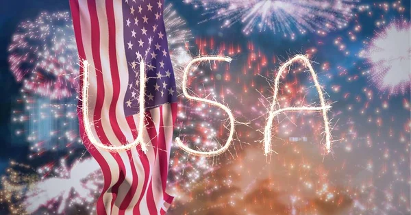 Samenstelling Van Sprankelende Usa Tekst Vuurwerk Amerikaanse Vlag Amerikaans Patriottisme — Stockfoto