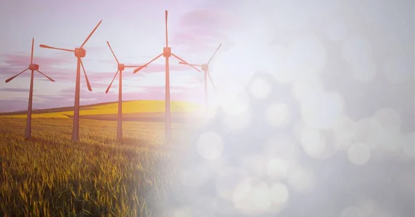 Kırsal Kesimde Dumanlı Rüzgar Türbinlerinin Bileşimi Küresel Çevre Sürdürülebilirlik Küresel — Stok fotoğraf