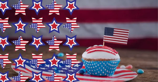 Composición Estrellas Bandera Americana Sobre Magdalenas Fuera Foco Bandera Americana —  Fotos de Stock