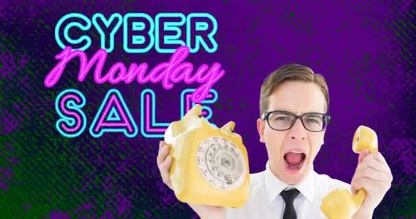 Animation Des Cyber Monday Verkaufstextes Mit Einem Schreienden Mann Der — Stockvideo