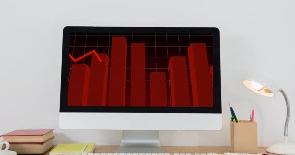 机の上のコンピュータ画面上の赤い線で金融データ処理のアニメーション 世界的なビジネスと財政技術の概念はデジタルでビデオを生み出し — ストック動画