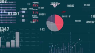 Mavi arka planda finansal ve istatistiksel veri işlemesine karşı birden fazla değişen numara. küresel finans ve iş kavramı