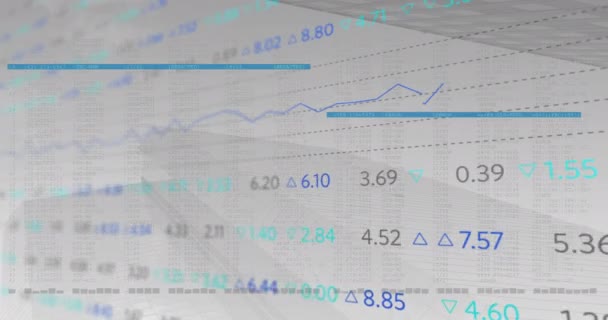 白を背景にデータ処理に対する株式市場データ処理のデジタルアニメーション 世界の金融と経済の概念 — ストック動画