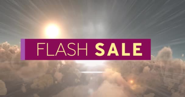 Digitale Animatie Van Flash Sale Tekst Paarse Banner Tegen Zon — Stockvideo