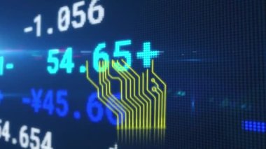 Sarı işlemci elementlerinin animasyonu ve dijital ekranda finansal veri işleme. küresel bağlantılar ve dijital arayüz konsepti dijital olarak oluşturulmuş video.