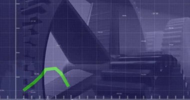 Ağ ve mor ekranda dönen dişlilerle yeşil çizgi ve veri işleme animasyonu. küresel bağlantılar ve dijital arayüz konsepti dijital olarak oluşturulmuş video.