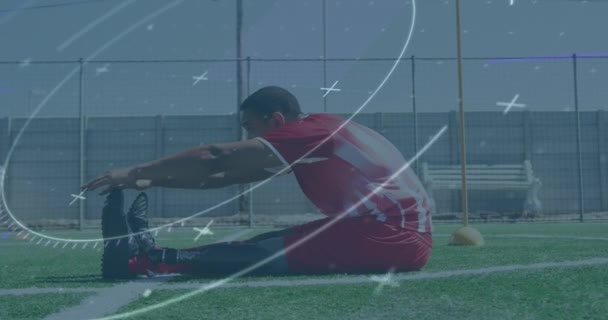 Animação Varredura Escopo Sobre Jogador Futebol Masculino Esticando Pernas Campo — Vídeo de Stock
