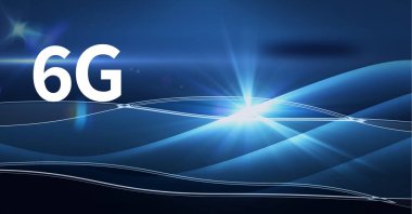 Mavi arkaplanda parlayan mavi ışık izlerinin üzerinde 6G metin kompozisyonu. küresel ağlar, teknoloji ve dijital arayüz kavramı dijital olarak oluşturulmuş görüntü.