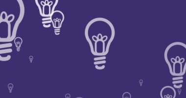 Mor arka planda uçuşan beyaz ampullerin animasyonu. küresel teknoloji, bağlantılar ağı ve dijital arayüz konsepti dijital olarak oluşturulmuş video.