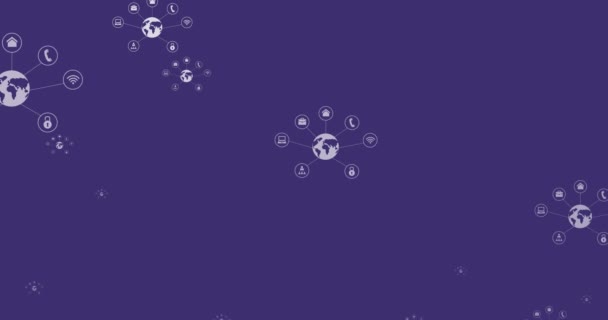 Анимация Белых Глобусов Сетью Цифровых Экранов Взлетающих Фиолетовом Фоне Глобальные — стоковое видео