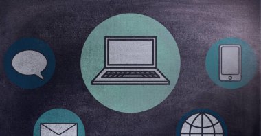 Gri arkaplan üzerinde dijital çevrimiçi simgelerin bileşimi. küresel ağlar ve dijital arayüz konsepti dijital olarak oluşturulmuş görüntü.