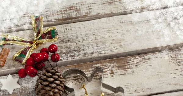 Sammansättning Jul Dekorationer Med Kopieringsutrymme Träytan Teknik Och Jul Tradition — Stockfoto
