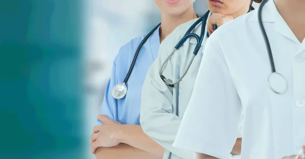 Der Mittlere Teil Des Teams Aus Medizinischen Fachkräften Und Gesundheitspersonal — Stockfoto