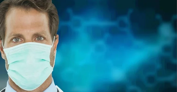 Retrato Médico Caucasiano Vestindo Máscara Facial Contra Estruturas Químicas Fundo — Fotografia de Stock