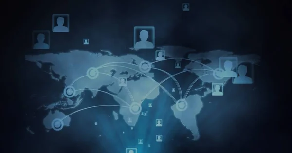 Sieć Wielu Ikon Profilowych Mapie Świata Niebieskim Tle Globalna Koncepcja — Zdjęcie stockowe