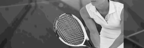 Composición Sección Media Mujer Jugando Tenis Blanco Negro Deportes Estilo — Foto de Stock