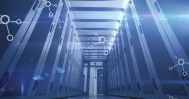 Bilgisayar sunucuları üzerinden veri işleme ve bağlantı ağlarının animasyonu. küresel ağ, teknoloji ve dijital arayüz kavramı dijital olarak oluşturulmuş video.