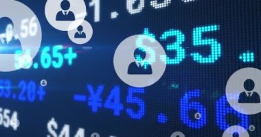 İnsanların mavi ekrandaki finansal veri işleme simgelerinin canlandırılması. küresel ağ, teknoloji ve dijital arayüz kavramı dijital olarak oluşturulmuş video.