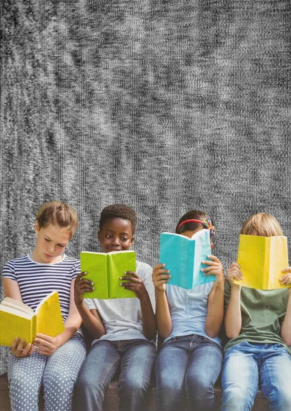 Composição Grupo Crianças Idade Escolar Lendo Livros Sobre Fundo Cinza — Fotografia de Stock