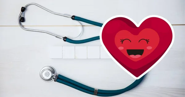 Beyaz Arka Planda Steteskop Üzerinde Gülümseyen Kalp Bileşimi Tıp Sağlık — Stok fotoğraf