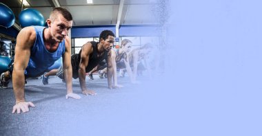 Spor salonunda mavi bulanıklıkla şınav çeken sağlıklı erkek ve kadın kompozisyonu. spor, fitness ve aktif yaşam tarzı konsepti dijital olarak oluşturulmuş görüntü.
