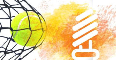 Tenis topunun ağdaki kompozisyonu, turuncu arka planda beyaz desenli. spor, fitness ve aktif yaşam tarzı konsepti dijital olarak oluşturulmuş görüntü.