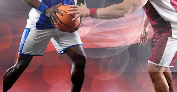 Komposisi Dari Bagian Tengah Pemain Basket Memegang Bola Dengan Ruang — Stok Foto