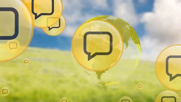 Анимация Желтых Иконок Сообщений Глобуса Вращающихся Вокруг Ландшафта Глобальные Подключения — стоковое видео