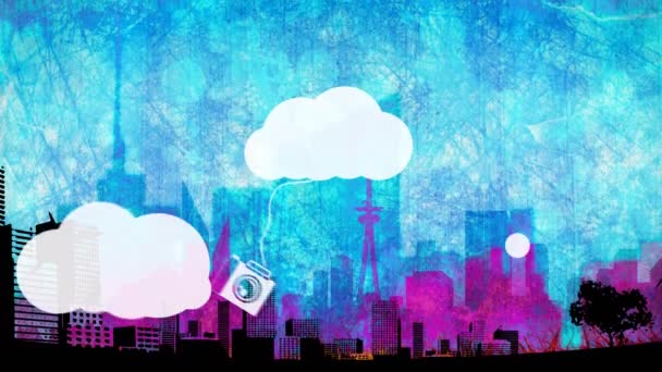 都市の上空の雲やオンラインデジタルアイコンのアニメーション 世界中のオンライン通信 デジタルインターフェース テクノロジーの概念デジタルで生成されたビデオ — ストック動画