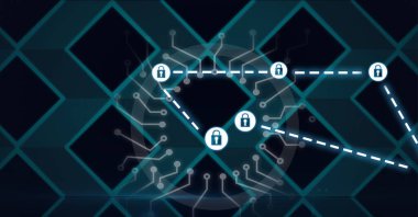 Siyah zemin üzerinde 3D yeşil ızgara ile bağlı beyaz asma kilit simgeleri ve devrelerin bileşimi. küresel bilgisayar ve dijital güvenlik konsepti dijital olarak oluşturulmuş görüntü.