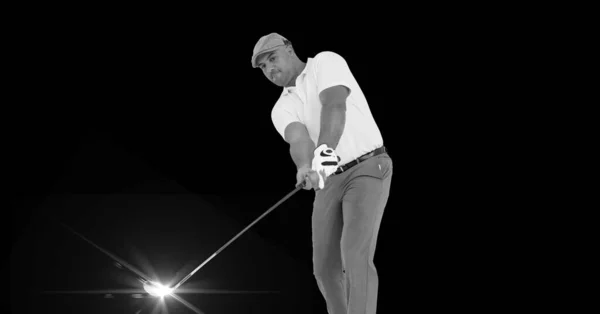 Siyah Beyaz Fotokopi Alanı Olan Golf Sopalı Erkek Golfçünün Kompozisyonu — Stok fotoğraf