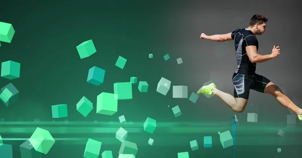 緑色の背景に緑色の立方体でジャンプする男性アスリートのハードルの組成 スポーツと競争の概念はデジタル的に生成され — ストック写真