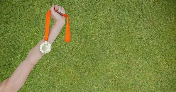 Composição Atleta Feminina Caucasiana Segurando Medalha Ouro Com Espaço Cópia — Fotografia de Stock