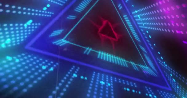 三角形の青とピンクの3Dライトディスプレイのアニメーションが点滅し 黒の背景に移動します エンターテイメント エネルギー 光の概念 デジタルで生成されたビデオ — ストック動画