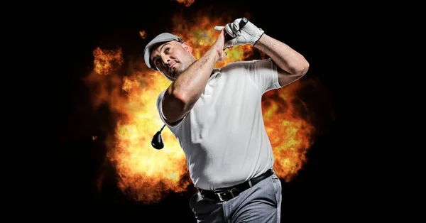 Samenstelling Van Kaukasische Mannelijke Golfspeler Die Golfclub Vlammen Zwarte Achtergrond — Stockfoto