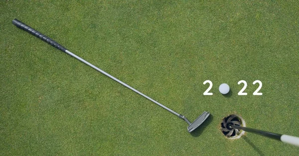 Zusammensetzung Der Zahl 2022 Mit Golfball Und Golfclub Auf Dem — Stockfoto