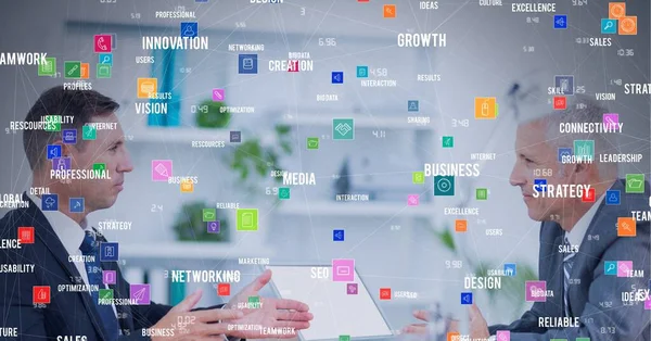 Zusammensetzung Des Netzwerks Von Verbindungen Mit Ikonen Über Geschäftsleute Die — Stockfoto