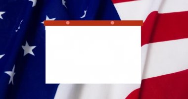Amerikan bayrağı üzerinde hareket eden sembol ve şablon kartı animasyonu. Vatanseverlik ve kutlama konsepti dijital olarak oluşturulmuş imaj.