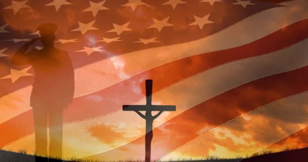 Animación Crucifijo Silueta Soldado Saludando Moviéndose Sobre Bandera Americana Patriotismo — Vídeo de stock