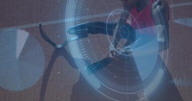 Yarış pistinde paten kullanan engelli bir erkek sporcunun veri işleme animasyonu. global spor, engellilik ve teknoloji konsepti dijital olarak oluşturulmuş video.