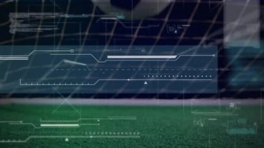Futbol stadyumundaki tarama ve veri işleme dürbünlerinin animasyonu. global spor, rekabet teknolojisi ve dijital arayüz konsepti dijital olarak oluşturulmuş video.