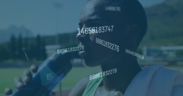 Animering Digital Databehandling Över Manliga Idrottare Dricksvatten Global Sport Konkurrens — Stockvideo